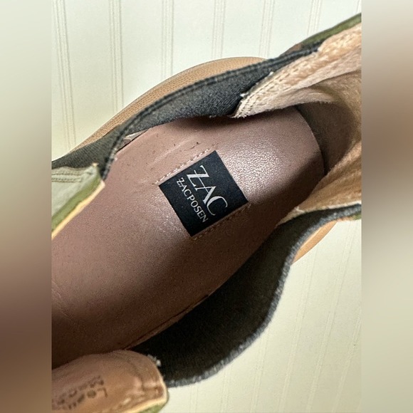 NWOB ZAC‎ Zac Posen Yogi Chelsea Boot in Military Green Size 7 - Picture 2 of 9